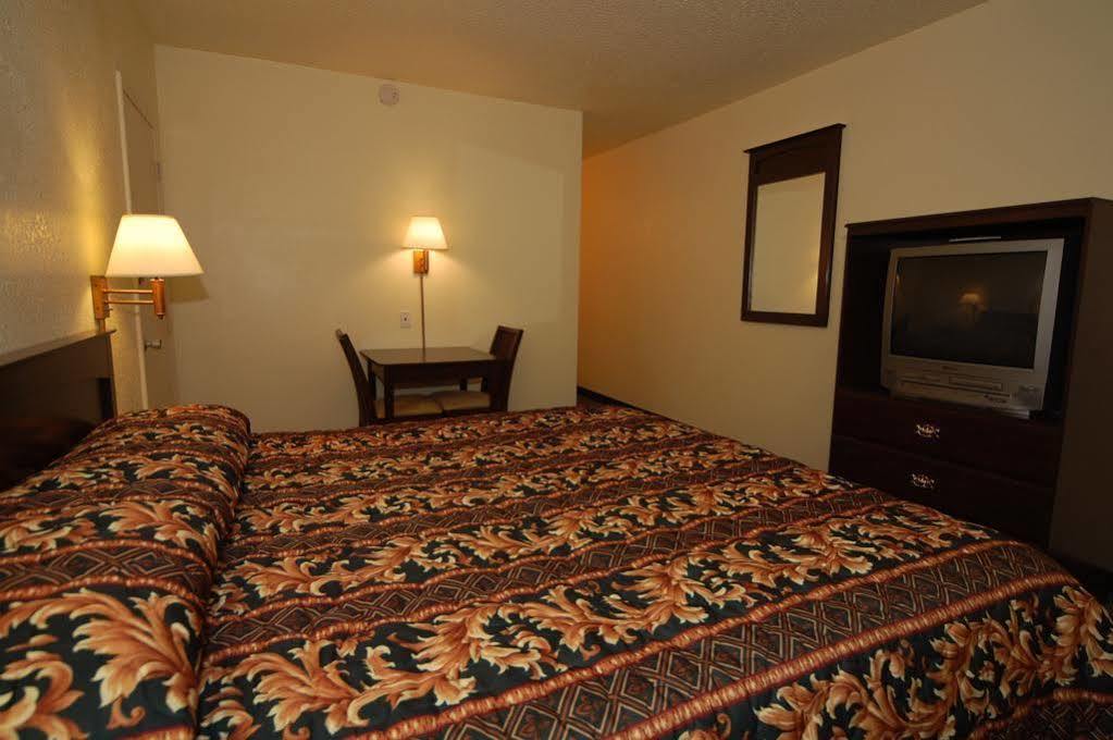 Rodeway Inn Conference Center Beaumont Buitenkant foto